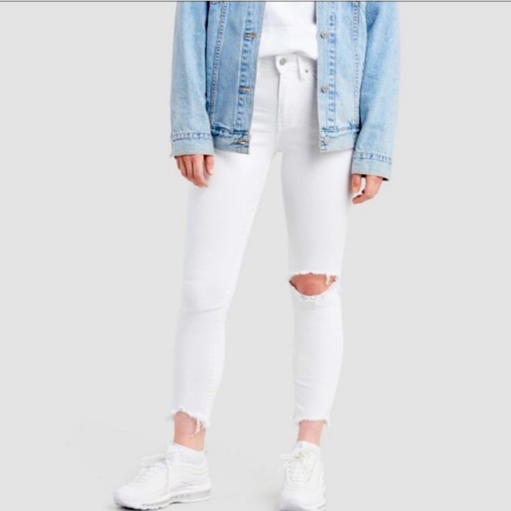 Levi's 721 High-Rise Ankle Frayed Skinny Jeans in White Size 26 - Good Condition